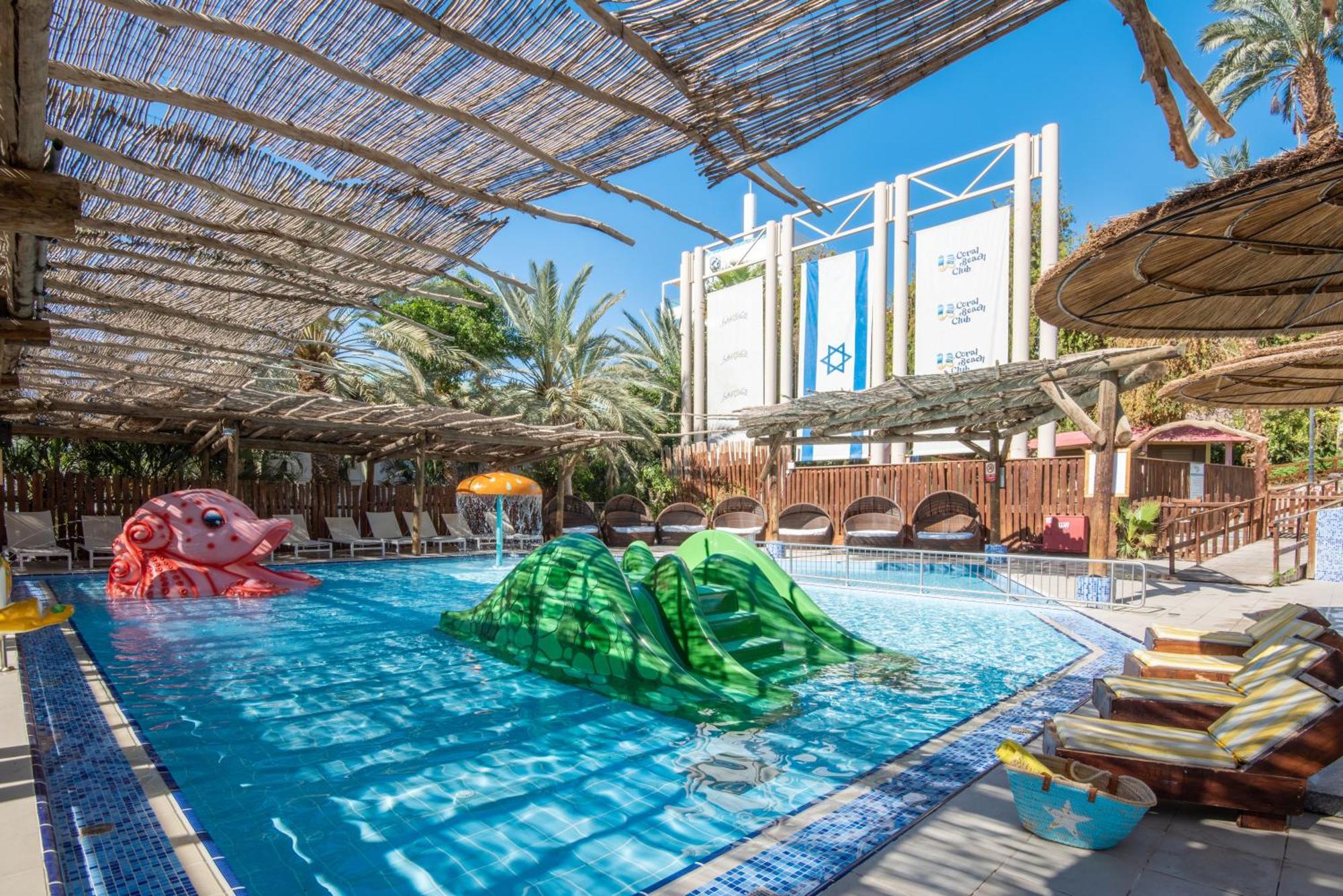 U Coral Club Hotel